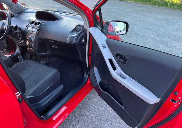 Toyota Yaris cena 21500 przebieg: 132580, rok produkcji 2010 z Tarnów małe 631